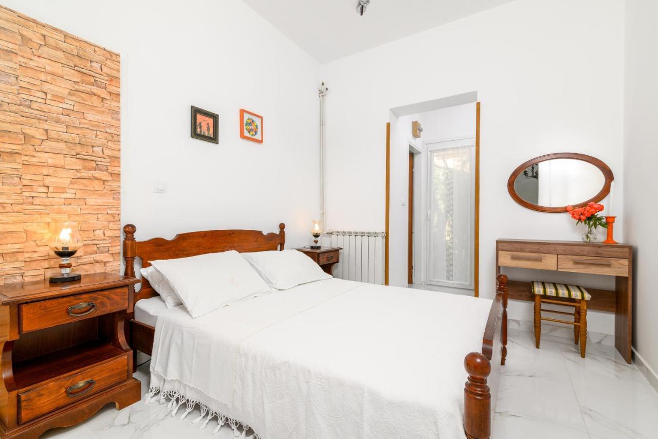 Apartments With A Parking Space Rovinj - 19088 Exterior photo
