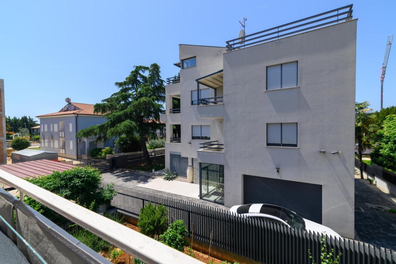 Apartments With A Parking Space Rovinj - 19088 Exterior photo